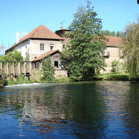 Le Moulin De Fillievres Bed & Breakfast Dış mekan fotoğraf