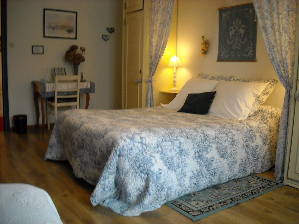 Le Moulin De Fillievres Bed & Breakfast Dış mekan fotoğraf